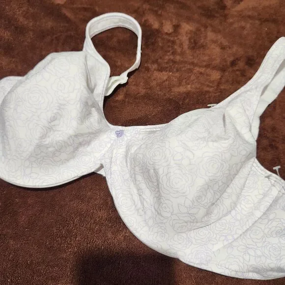 Bali Bra Size 42D White Floral Adjustable Straps.   New - Picture 8 of 10